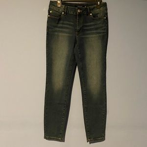 Tahari mid Rise Skinny Jeans\size:6